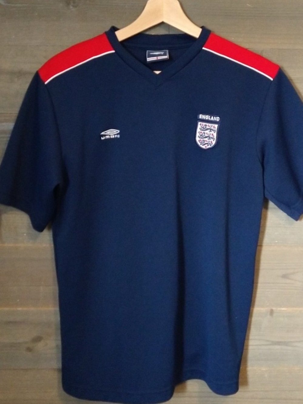 Umbro Navy England Crest Football Patch Tee
